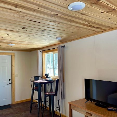 Hanging Horn Lakeside Resort Moose Lake Εξωτερικό φωτογραφία