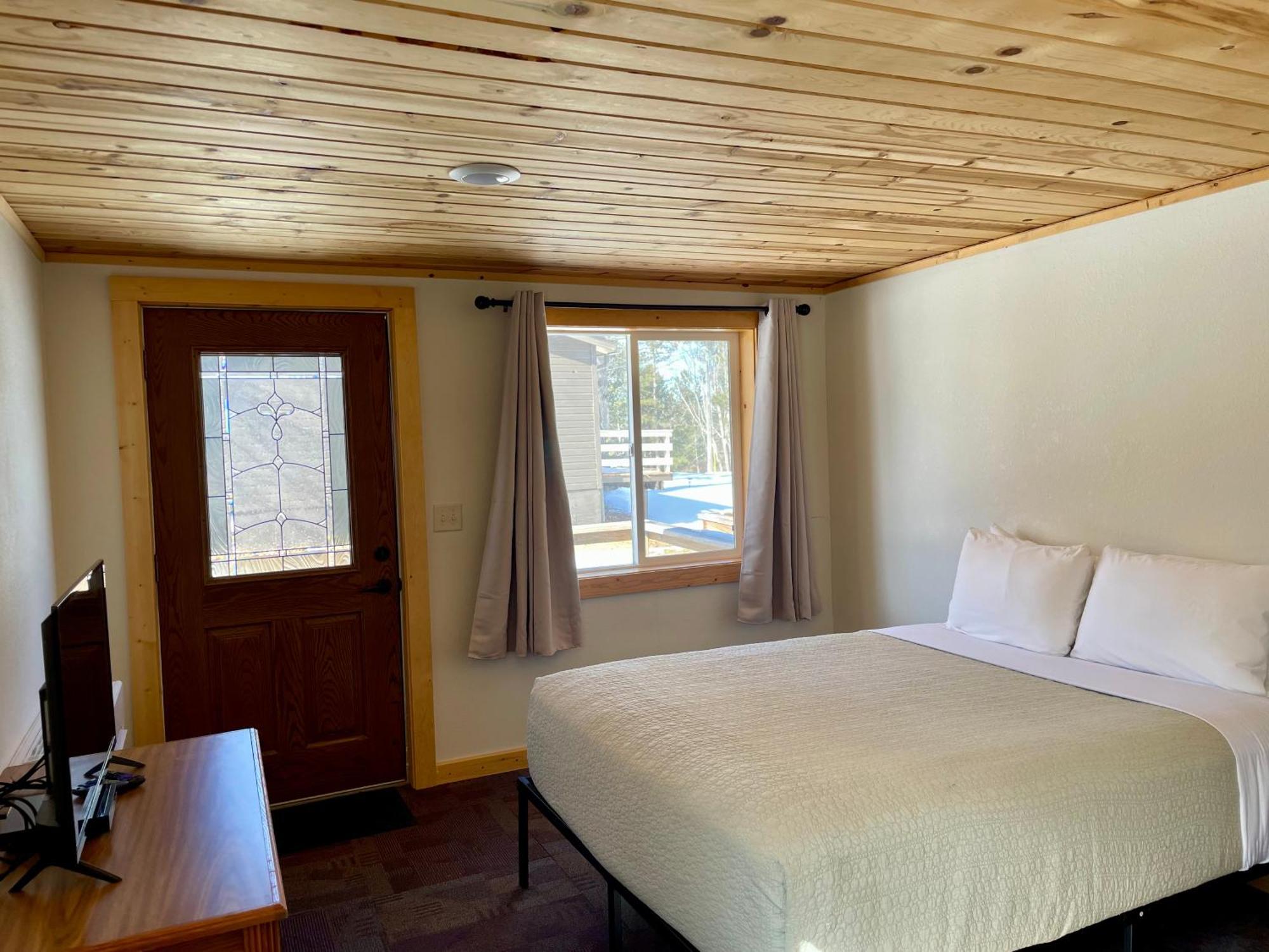 Hanging Horn Lakeside Resort Moose Lake Εξωτερικό φωτογραφία