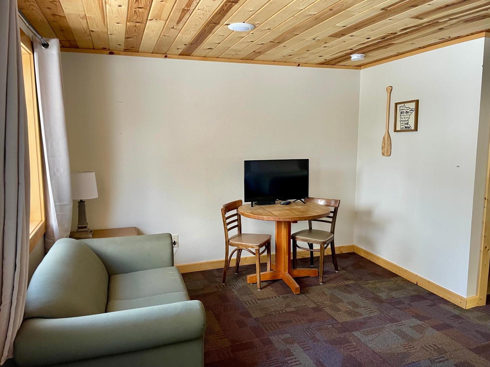 Hanging Horn Lakeside Resort Moose Lake Εξωτερικό φωτογραφία